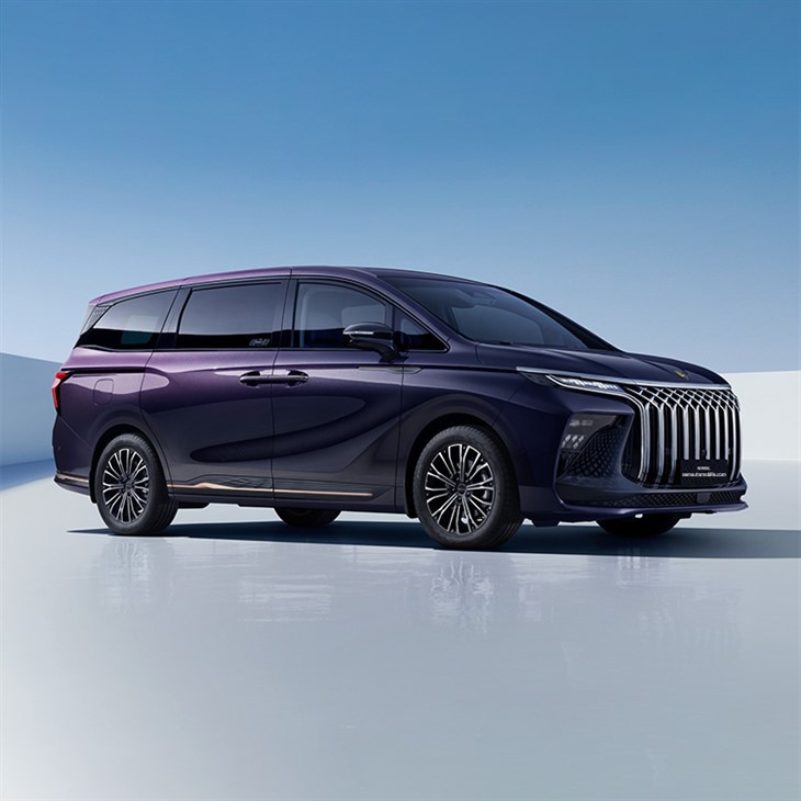 Dongfeng Forthing U-Tour V9 PHEV Mpv