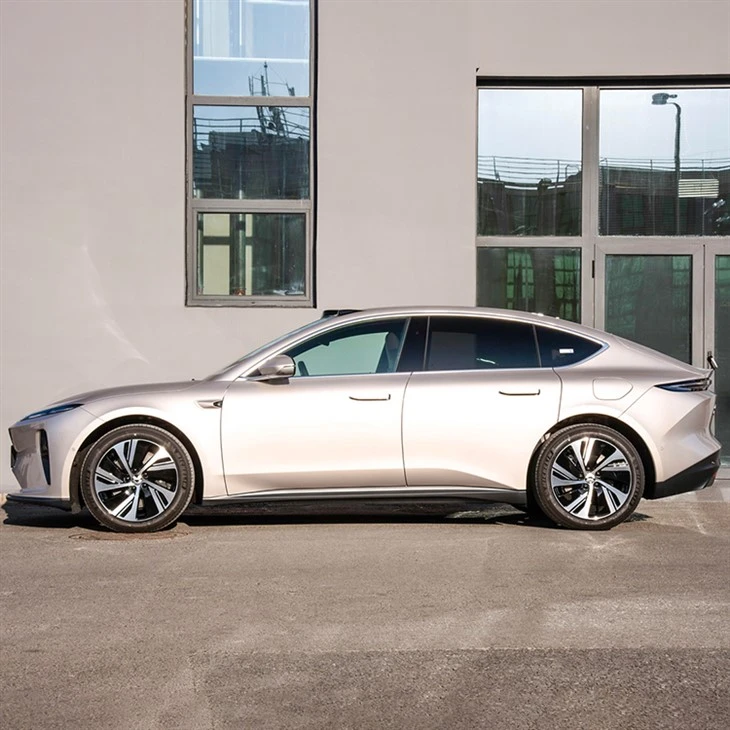 Nio ET5 4 door 5 seat Electric Vehicle