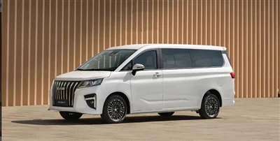 Выпуск новогодней версии BAW Ruisheng Wangpai M7 2026 2.0L с автоматической коробкой передач, дли...