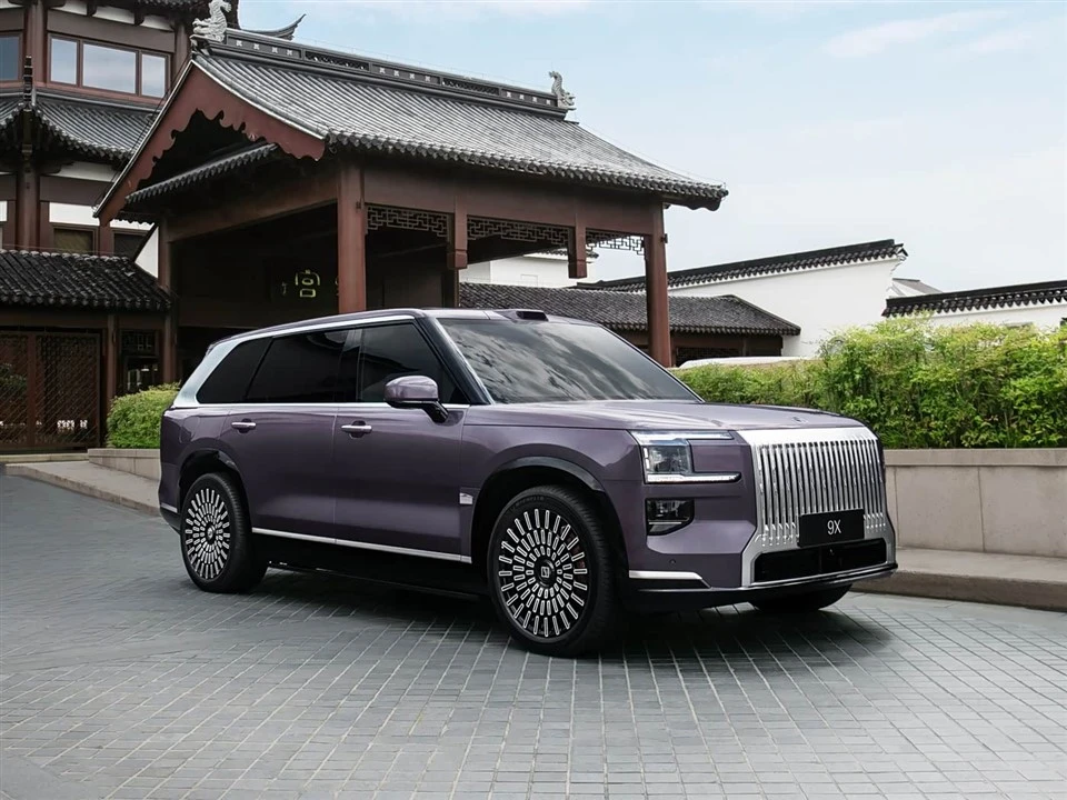 ZEEKR 9X Hyper Edition PHEV tri-motor AWD SUV